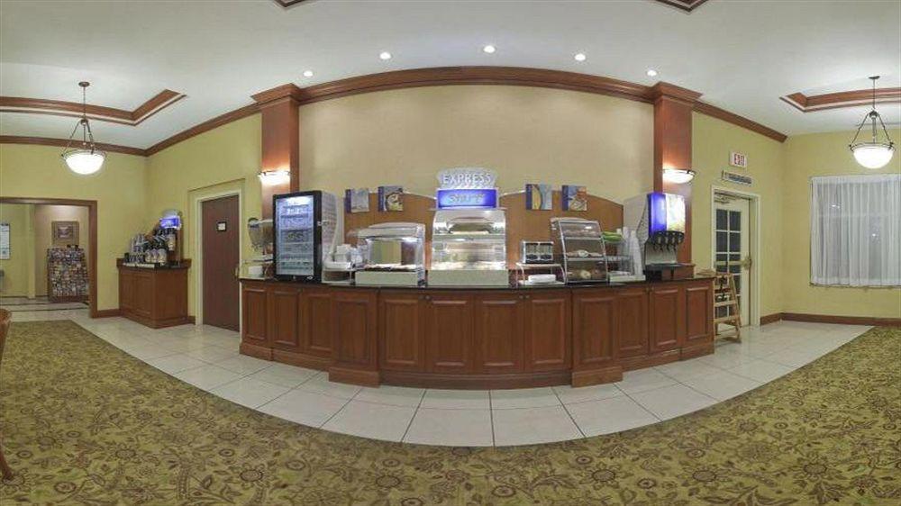 Holiday Inn Express Hotel & Suites Tampa-Fairgrounds-Casino By Ihg Mango Екстериор снимка