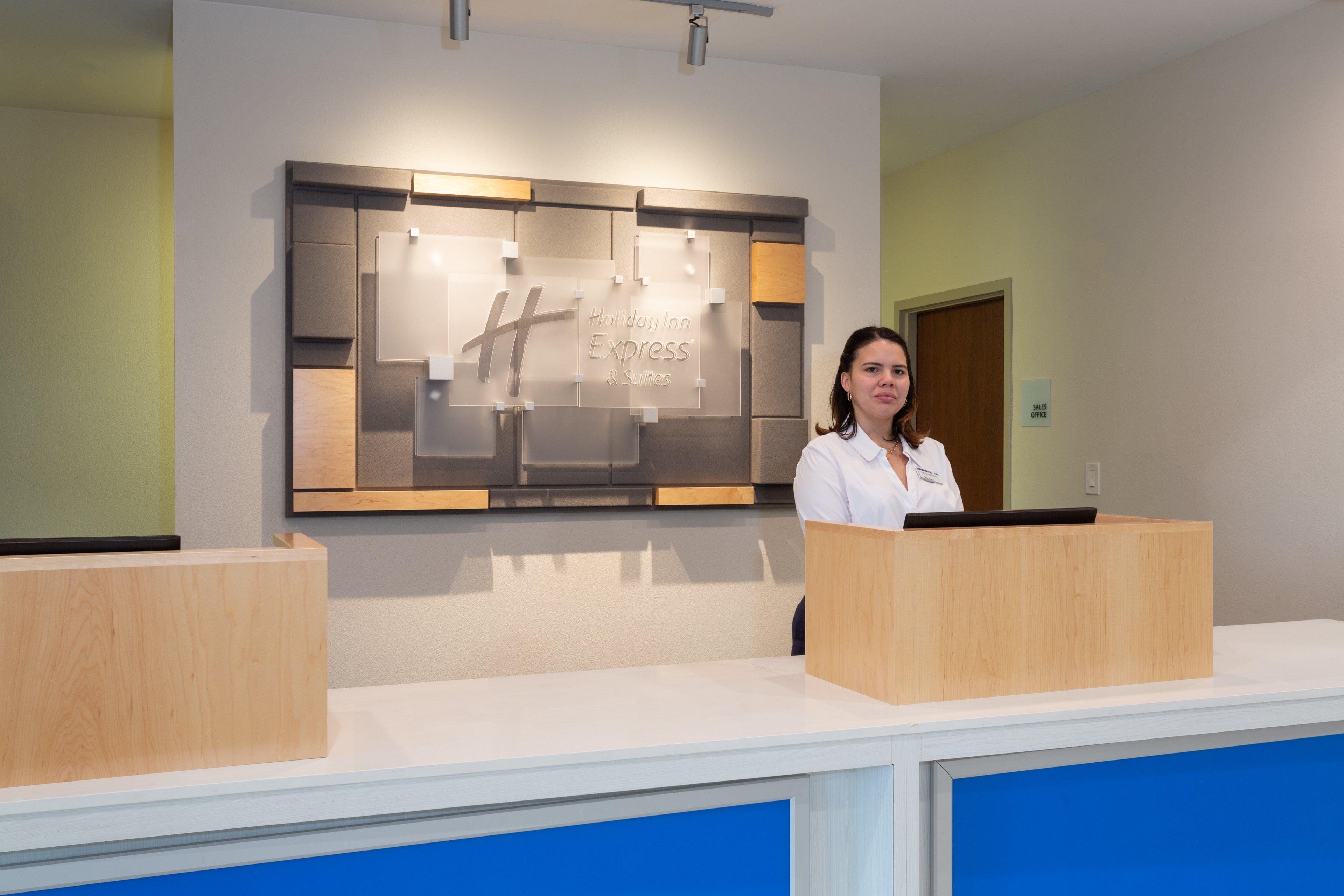Holiday Inn Express Hotel & Suites Tampa-Fairgrounds-Casino By Ihg Mango Екстериор снимка