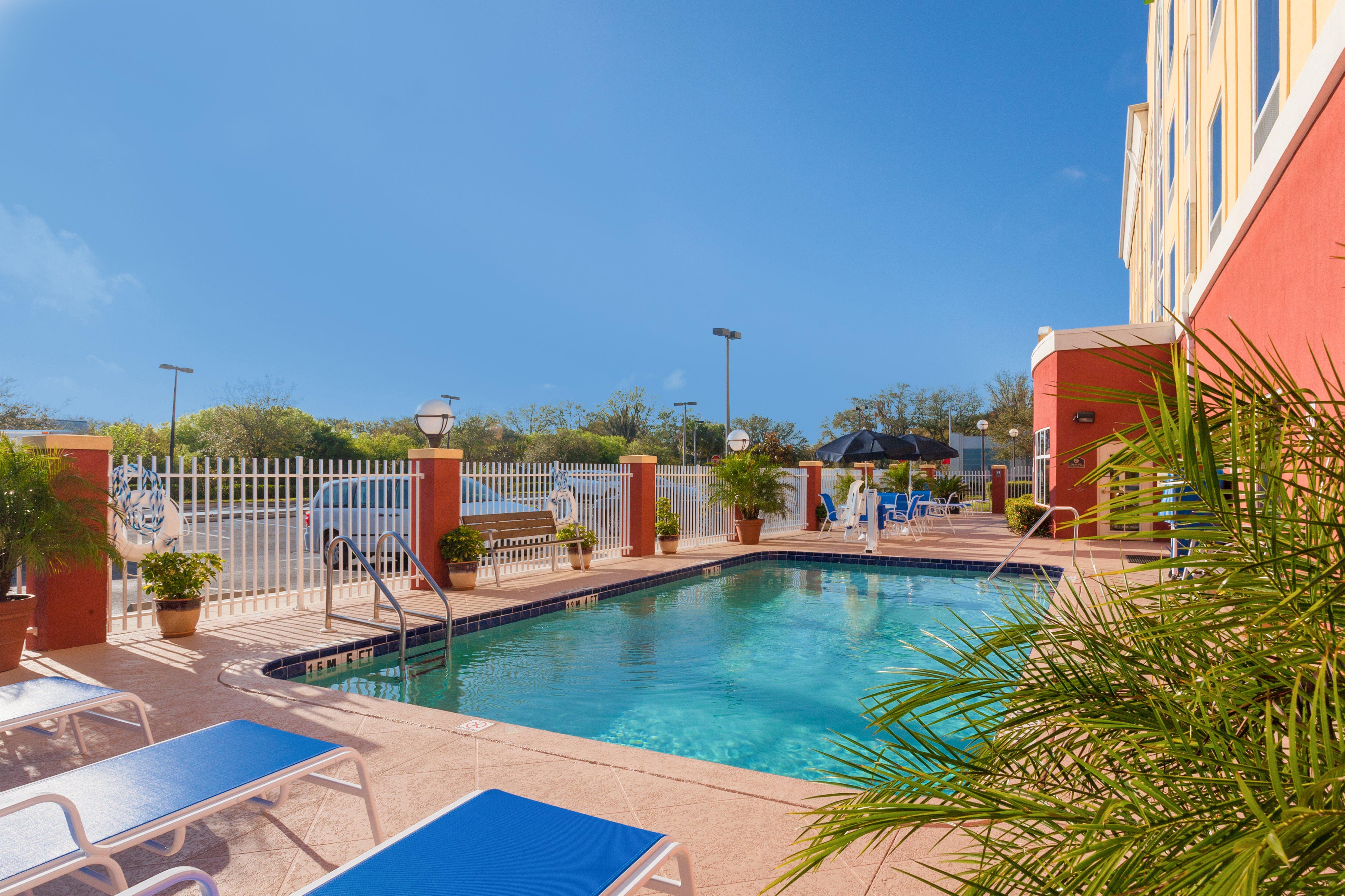 Holiday Inn Express Hotel & Suites Tampa-Fairgrounds-Casino By Ihg Mango Екстериор снимка
