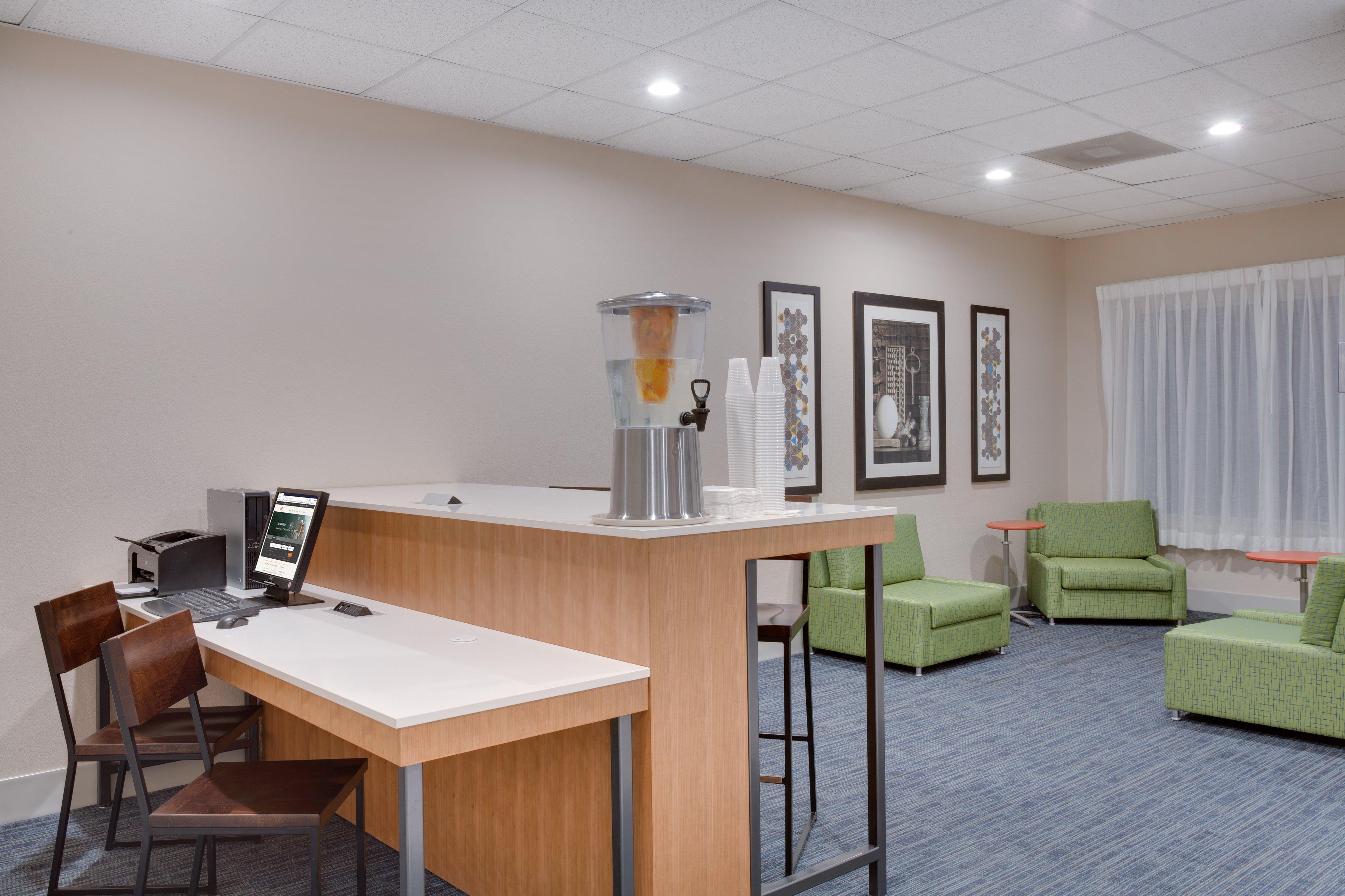Holiday Inn Express Hotel & Suites Tampa-Fairgrounds-Casino By Ihg Mango Екстериор снимка