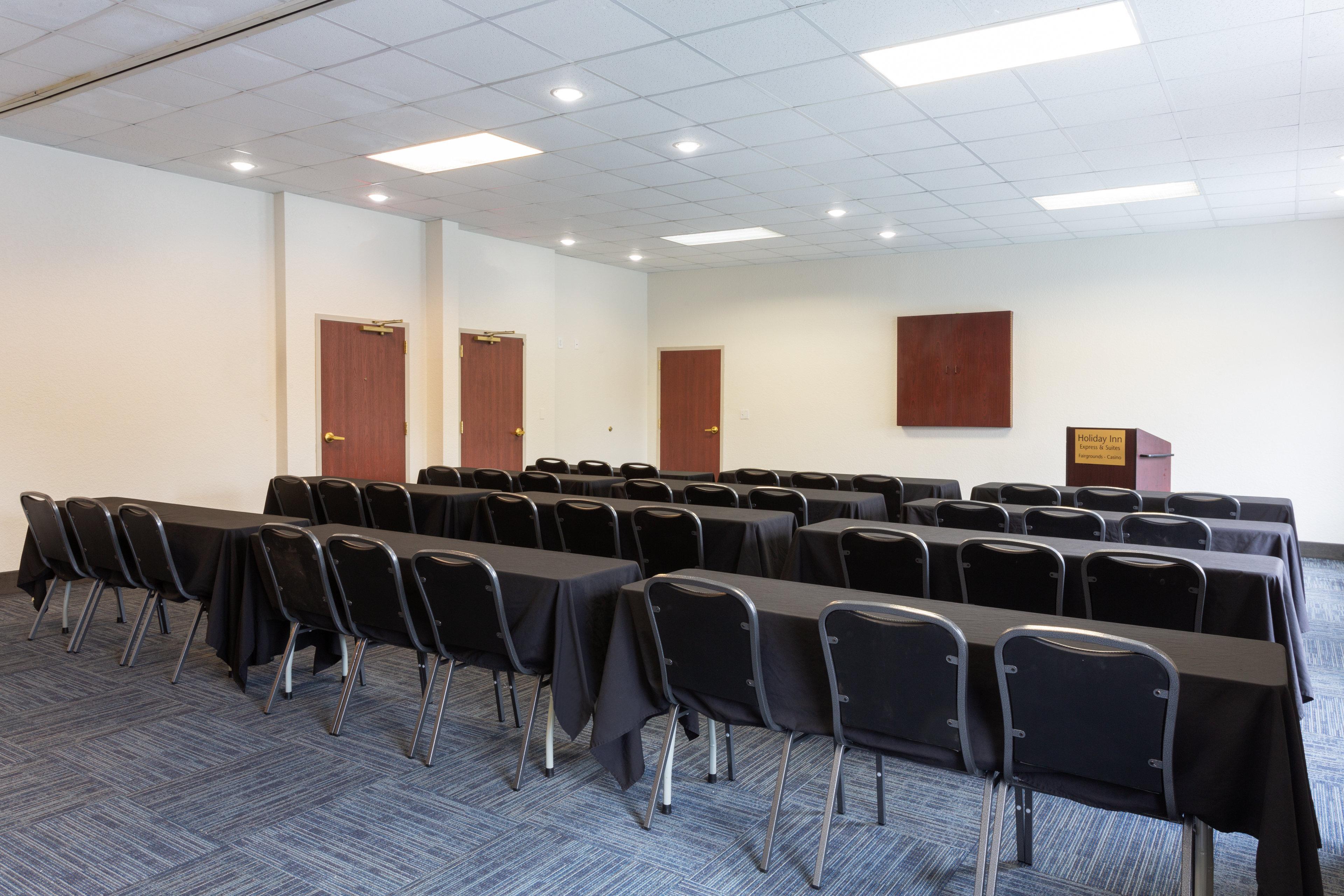 Holiday Inn Express Hotel & Suites Tampa-Fairgrounds-Casino By Ihg Mango Екстериор снимка
