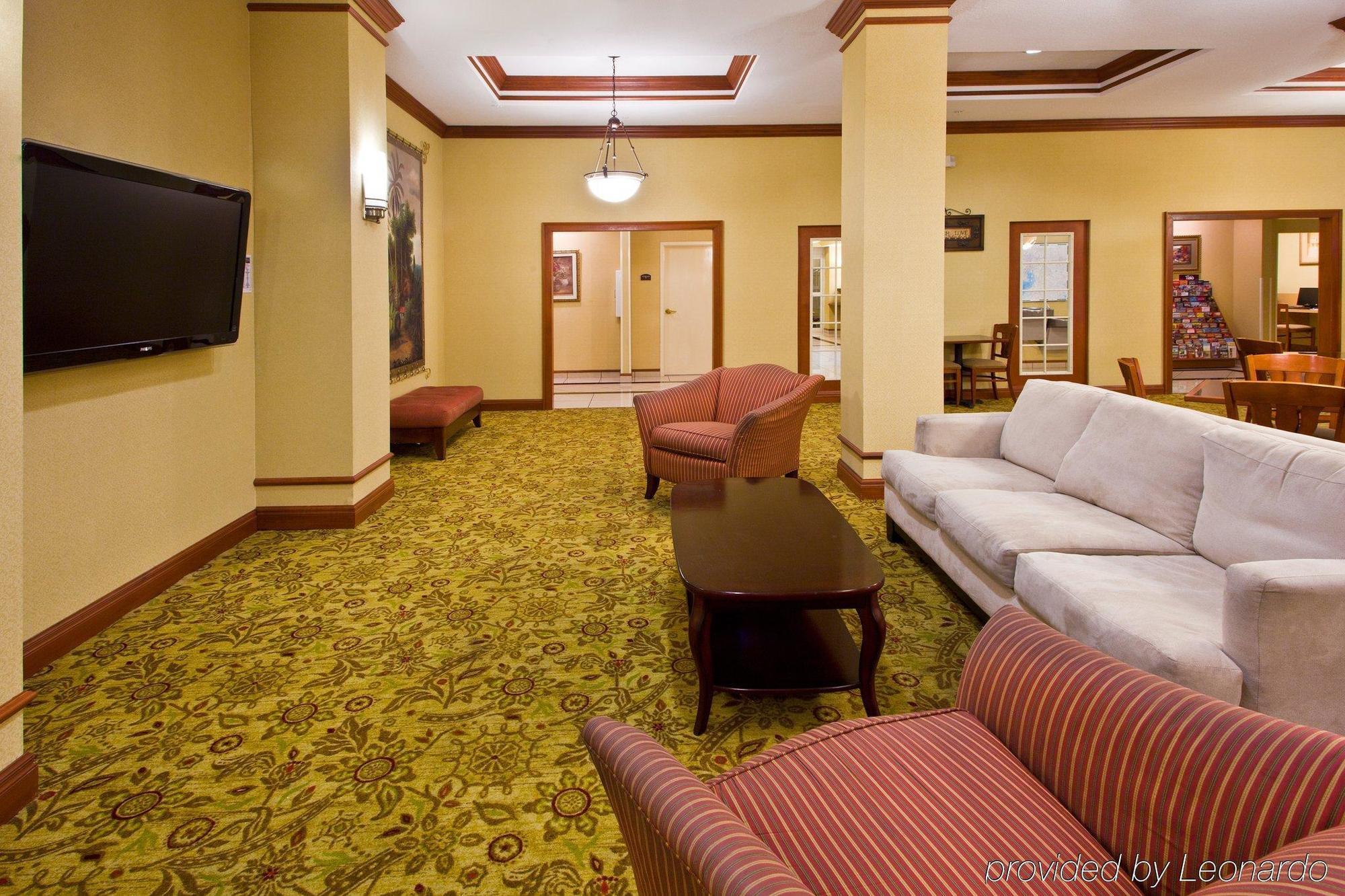 Holiday Inn Express Hotel & Suites Tampa-Fairgrounds-Casino By Ihg Mango Интериор снимка